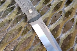 Shadow model in RWL34 and black canvas micarta