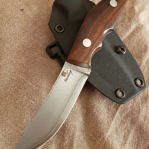 GB Hunter model in Japanese VG10 Suminagashi and desert ironwood