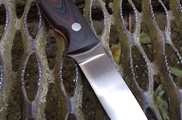 Survival Rescue Knife in A2 and black/red G10 scales